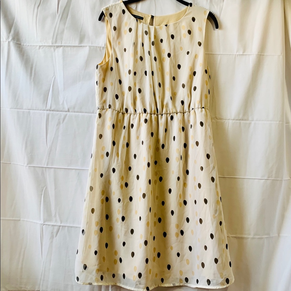 Women’s sleeveless empire waist dress